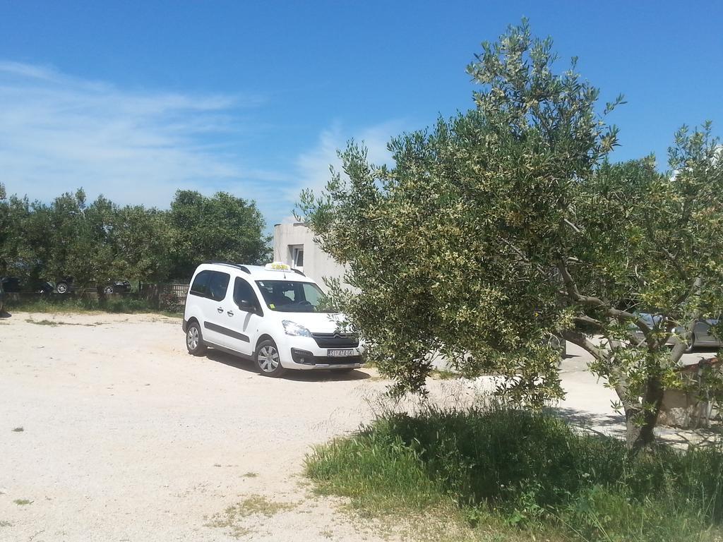 Apartment Jartic Betina  Zewnętrze zdjęcie